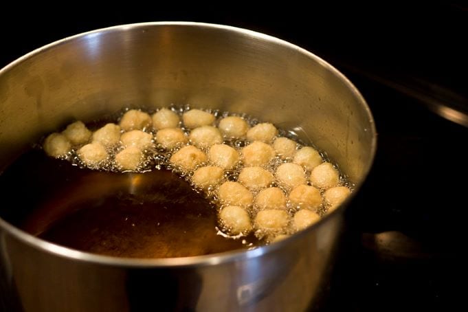 Il taglio delle palline di struffoli